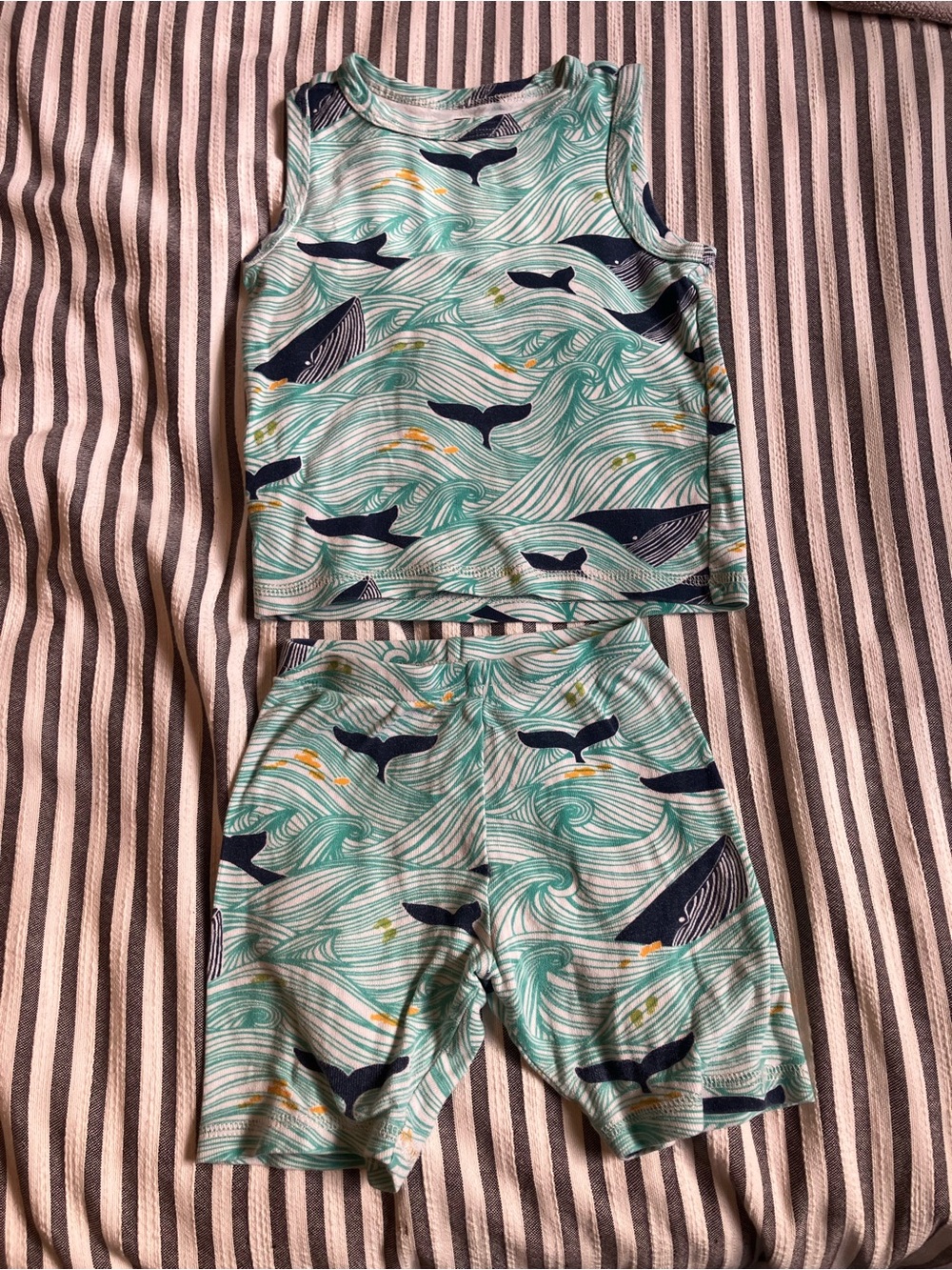 Tea Collection Teal Wave Whale Tank & Shorts Set 4T